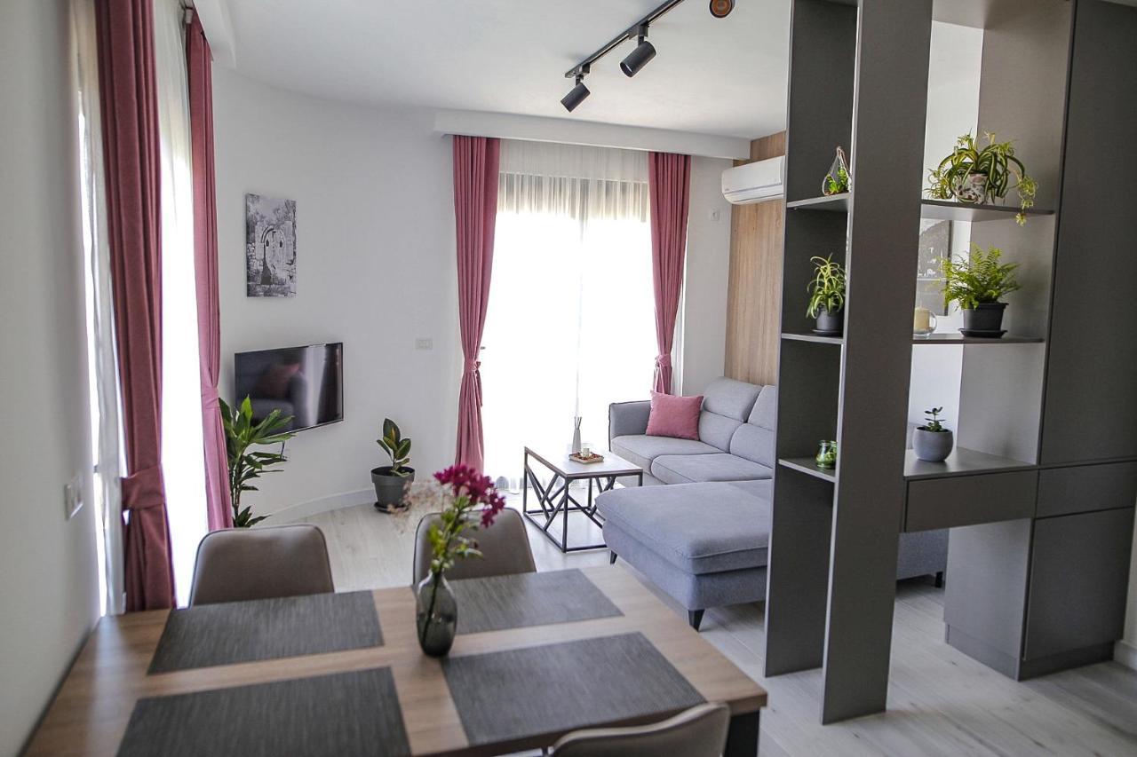 Allure Apartment *