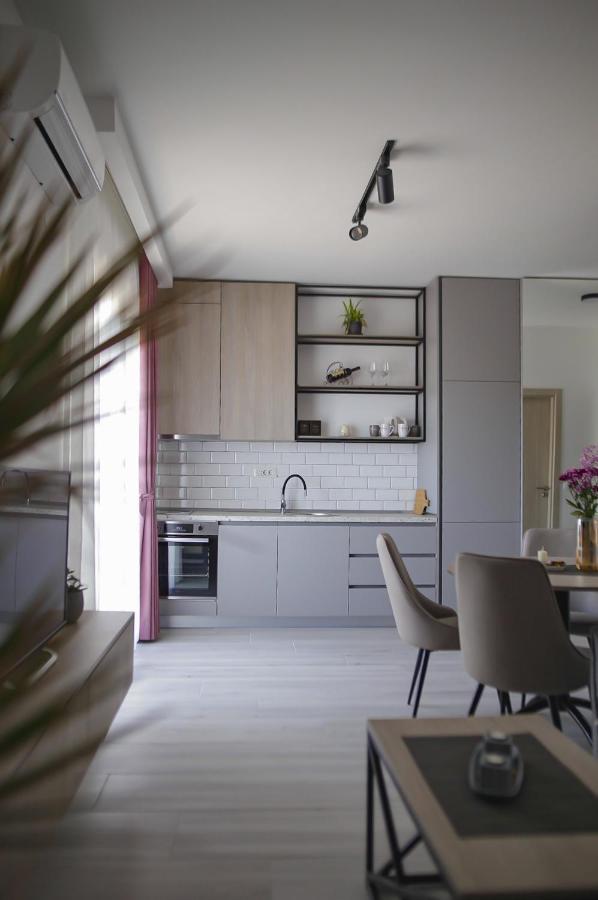Apartment Allure *